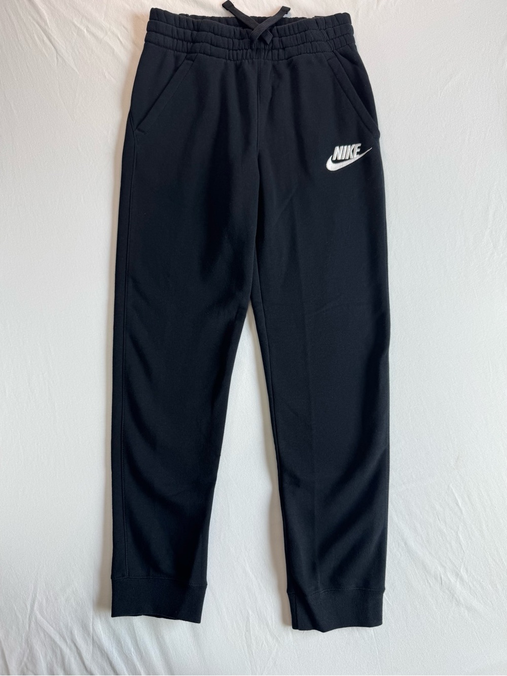NWT Nike Boys Black Fleece Jogger Pants Standard Fit Drawstring Pockets L CI2911